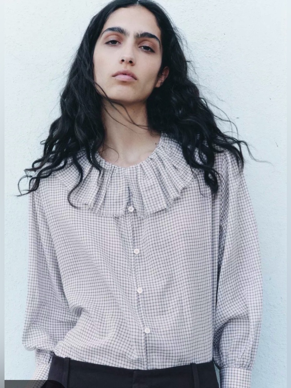Zara size medium Women's Pink Check Ruffle Collar Button-Up Top